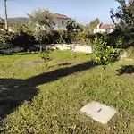 White With Pool , Garden ,balcony With Amazing Panorama וילה